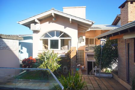 Casa à venda com 390m², 4 quartos e 2 vagasÁrea externa