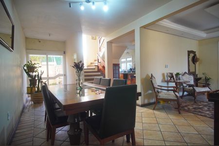 Casa à venda com 390m², 4 quartos e 2 vagasSala de Jantar