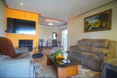 Casa à venda com 390m², 4 quartos e 2 vagasSala