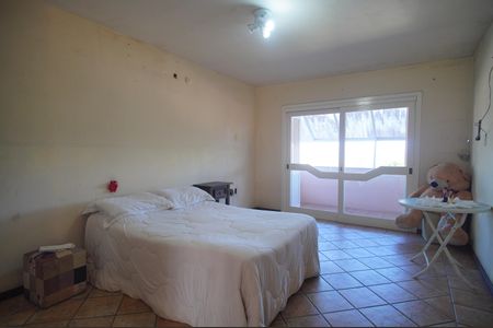 Casa à venda com 390m², 4 quartos e 2 vagasSuíte 2