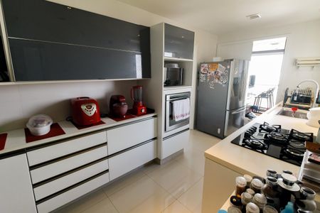 Apartamento à venda com 142m², 3 quartos e 2 vagasCozinha - Armários