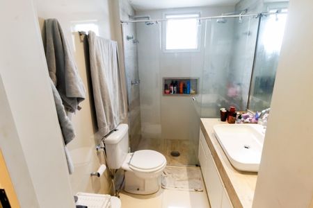 Apartamento à venda com 142m², 3 quartos e 2 vagasBanheiro da Suíte 3