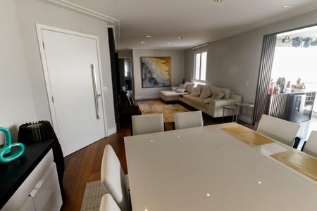 Apartamento à venda com 142m², 3 quartos e 2 vagasSala