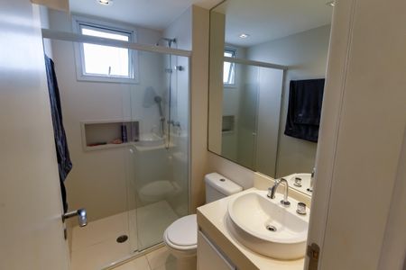 Apartamento à venda com 142m², 3 quartos e 2 vagasBanheiro da Suíte 1