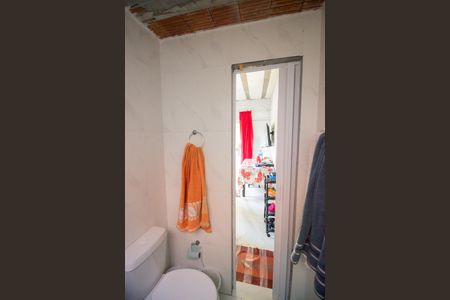 Casa à venda com 200m², 2 quartos e 2 vagasBanheiro Social