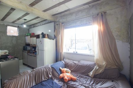 Casa à venda com 200m², 2 quartos e 2 vagasSala