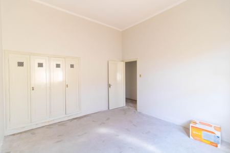 Casa à venda com 195m², 4 quartos e 2 vagas Casa à venda com 195m², 4 quartos e 2 vagasQuarto 02