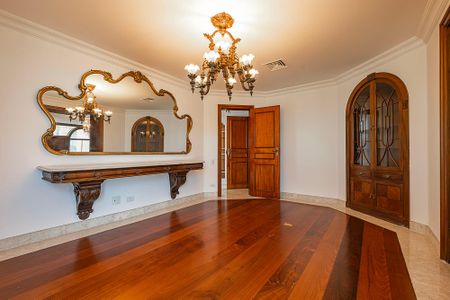 Apartamento à venda com 395m², 4 quartos e 5 vagas Apartamento à venda com 395m², 4 quartos e 5 vagasSala de Jantar