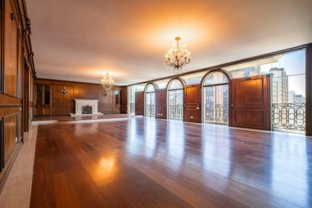 Apartamento à venda com 395m², 4 quartos e 5 vagas Apartamento à venda com 395m², 4 quartos e 5 vagasSala
