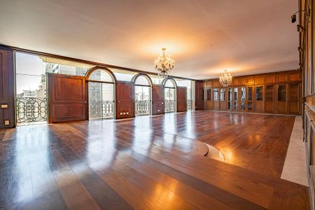 Apartamento à venda com 395m², 4 quartos e 5 vagas Apartamento à venda com 395m², 4 quartos e 5 vagasSala
