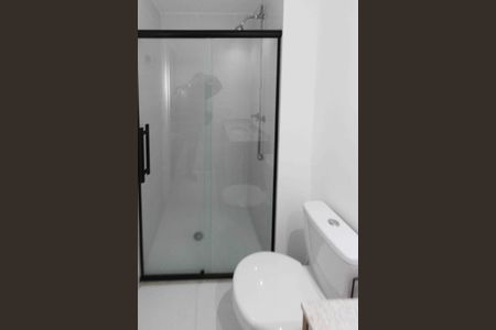 Apartamento à venda com 77m², 2 quartos e 1 vagaBanheiro da Suite