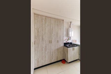 Apartamento à venda com 157m², 3 quartos e 3 vagas Apartamento à venda com 157m², 3 quartos e 3 vagasÁrea de Serviço