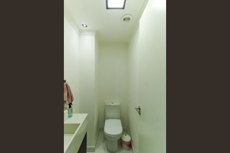 Apartamento à venda com 157m², 3 quartos e 3 vagas Apartamento à venda com 157m², 3 quartos e 3 vagasLavabo