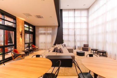 Apartamento à venda com 157m², 3 quartos e 3 vagas Apartamento à venda com 157m², 3 quartos e 3 vagasÁrea comum - Salão de festas