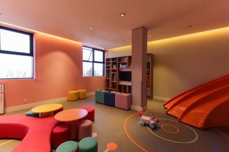 Apartamento à venda com 157m², 3 quartos e 3 vagas Apartamento à venda com 157m², 3 quartos e 3 vagasBrinquedoteca