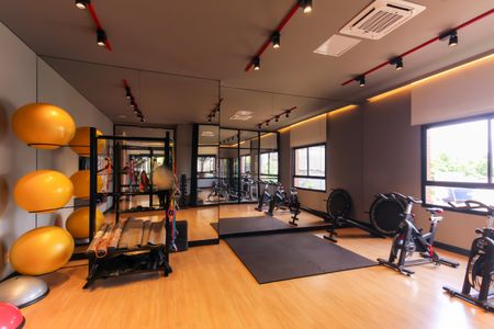 Apartamento à venda com 157m², 3 quartos e 3 vagas Apartamento à venda com 157m², 3 quartos e 3 vagasÁrea comum - Academia