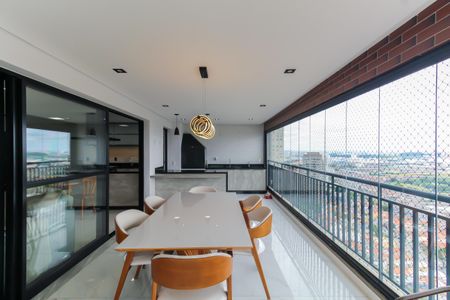 Apartamento à venda com 157m², 3 quartos e 3 vagas Apartamento à venda com 157m², 3 quartos e 3 vagasVaranda Sala/Cozinha