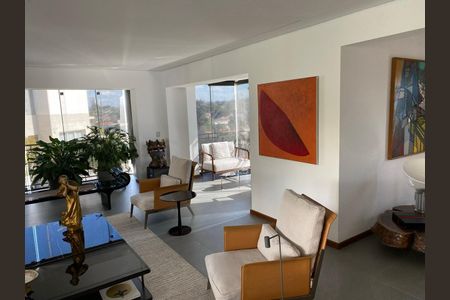 Apartamento à venda com 3 quartos, 550m² em Santa Cecilia, São Paulo