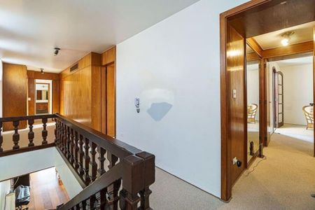 Casa à venda com 1000m², 4 quartos e 6 vagas