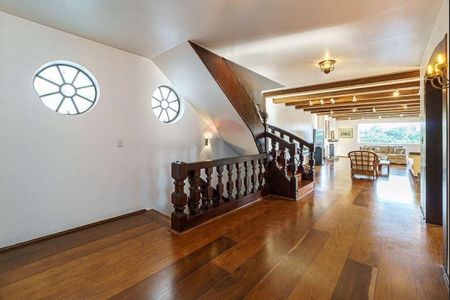 Casa à venda com 1000m², 4 quartos e 6 vagas