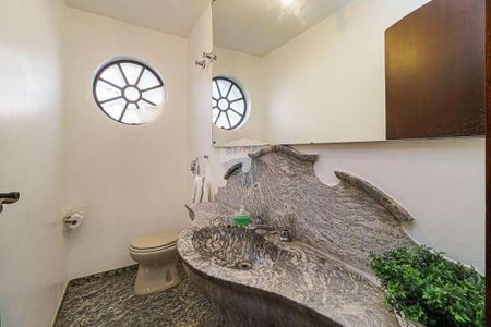 Casa à venda com 1000m², 4 quartos e 6 vagas