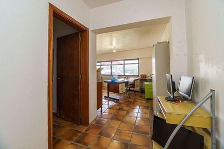Casa à venda com 1000m², 4 quartos e 6 vagas