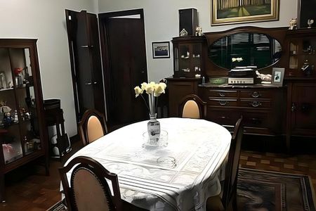 Casa à venda com 234m², 3 quartos e 8 vagas