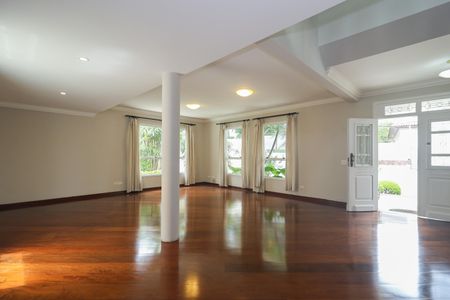 Sala de casa à venda com 4 quartos, 302m² em Vila Sonia, São Paulo