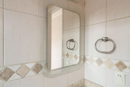 Casa à venda com 302m², 4 quartos e 6 vagas Casa à venda com 302m², 4 quartos e 6 vagasBanheiro da Suíte 2