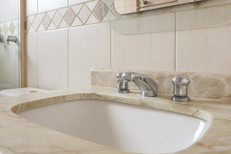 Casa à venda com 302m², 4 quartos e 6 vagas Casa à venda com 302m², 4 quartos e 6 vagasBanheiro da Suíte 2