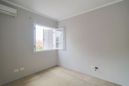 Casa à venda com 302m², 4 quartos e 6 vagas Casa à venda com 302m², 4 quartos e 6 vagasSuíte 3