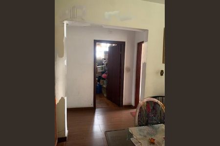 Casa à venda com 200m², 4 quartos e 5 vagas