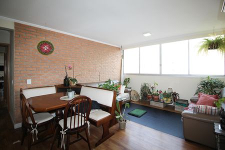 Apartamento à venda com 95m², 2 quartos e 1 vagaSala