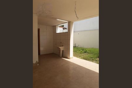 Casa à venda com 5 quartos, 300m² em Jardim da Saúde, São Paulo