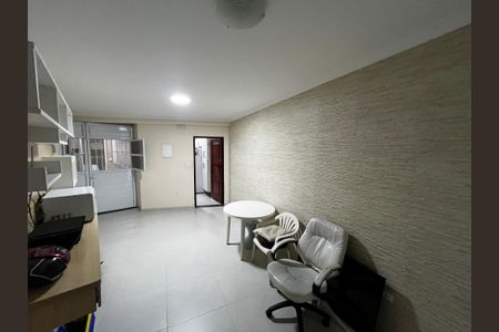 Casa à venda com 177m², 3 quartos e 2 vagas Casa à venda com 177m², 3 quartos e 2 vagasQuarto de Serviço