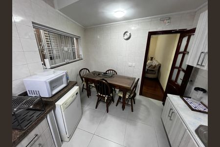 Casa à venda com 177m², 3 quartos e 2 vagas Casa à venda com 177m², 3 quartos e 2 vagasCozinha