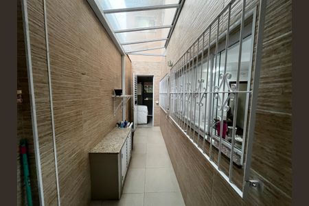 Casa à venda com 177m², 3 quartos e 2 vagas Casa à venda com 177m², 3 quartos e 2 vagasÁrea de Serviço