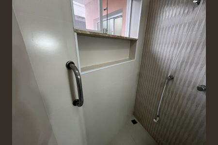 Casa à venda com 177m², 3 quartos e 2 vagas Casa à venda com 177m², 3 quartos e 2 vagasBanheiro da Suíte 2