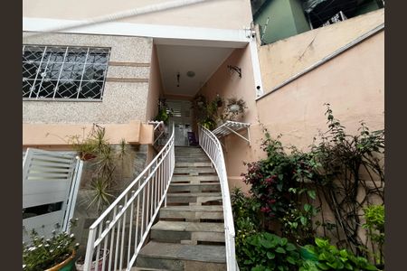 Casa à venda com 177m², 3 quartos e 2 vagas Casa à venda com 177m², 3 quartos e 2 vagasÁrea Externa