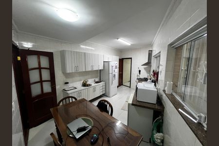 Casa à venda com 177m², 3 quartos e 2 vagas Casa à venda com 177m², 3 quartos e 2 vagasCozinha