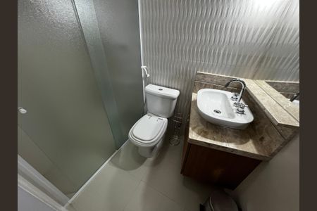 Casa à venda com 177m², 3 quartos e 2 vagas Casa à venda com 177m², 3 quartos e 2 vagasBanheiro da Suíte 2