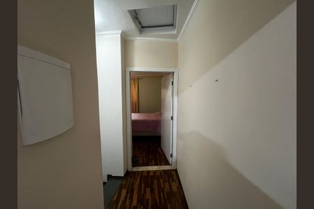 Casa à venda com 177m², 3 quartos e 2 vagas Casa à venda com 177m², 3 quartos e 2 vagasCorredor