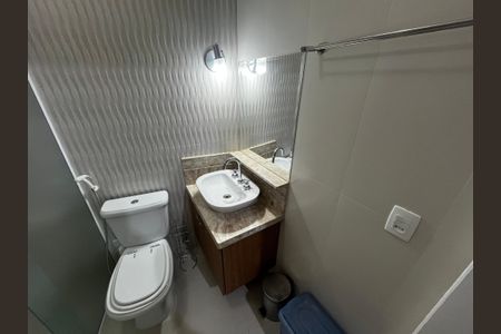 Casa à venda com 177m², 3 quartos e 2 vagas Casa à venda com 177m², 3 quartos e 2 vagasBanheiro da Suíte 2