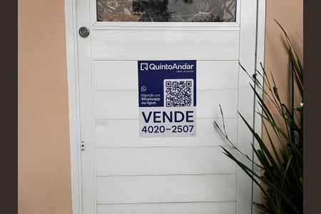 Casa à venda com 177m², 3 quartos e 2 vagas Casa à venda com 177m², 3 quartos e 2 vagasPlaca