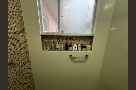 Casa à venda com 177m², 3 quartos e 2 vagas Casa à venda com 177m², 3 quartos e 2 vagasBanheiro da Suíte