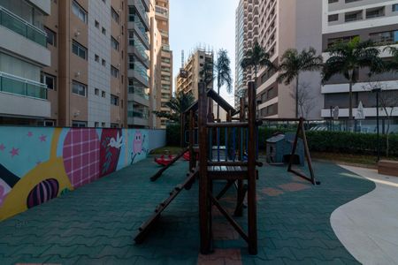 Apartamento para alugar com 101m², 3 quartos e 3 vagasÁrea comum - Playground