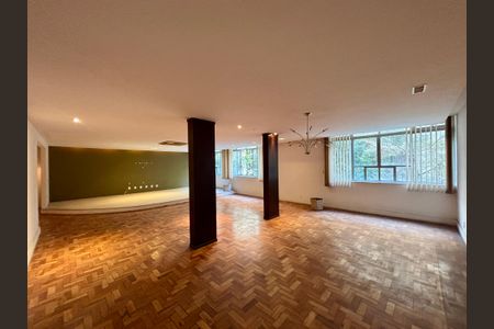 Apartamento à venda com 280m², 3 quartos e 2 vagas Apartamento à venda com 280m², 3 quartos e 2 vagasSala