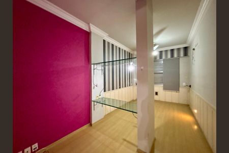 Apartamento à venda com 280m², 3 quartos e 2 vagas Apartamento à venda com 280m², 3 quartos e 2 vagasSuíte