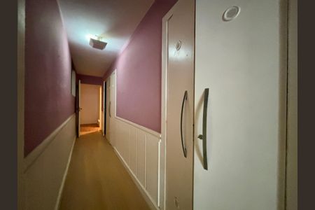 Apartamento à venda com 280m², 3 quartos e 2 vagas Apartamento à venda com 280m², 3 quartos e 2 vagasCorredores