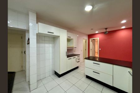 Apartamento à venda com 280m², 3 quartos e 2 vagas Apartamento à venda com 280m², 3 quartos e 2 vagasCozinha